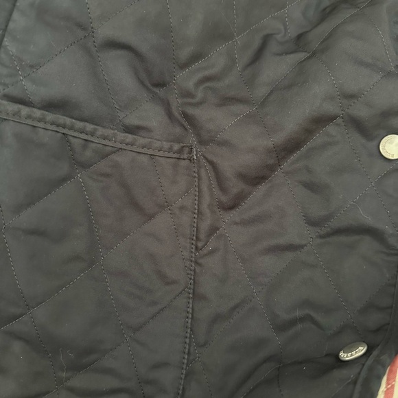 Authentic black quilted Burberry jacket - Picture 3 of 7